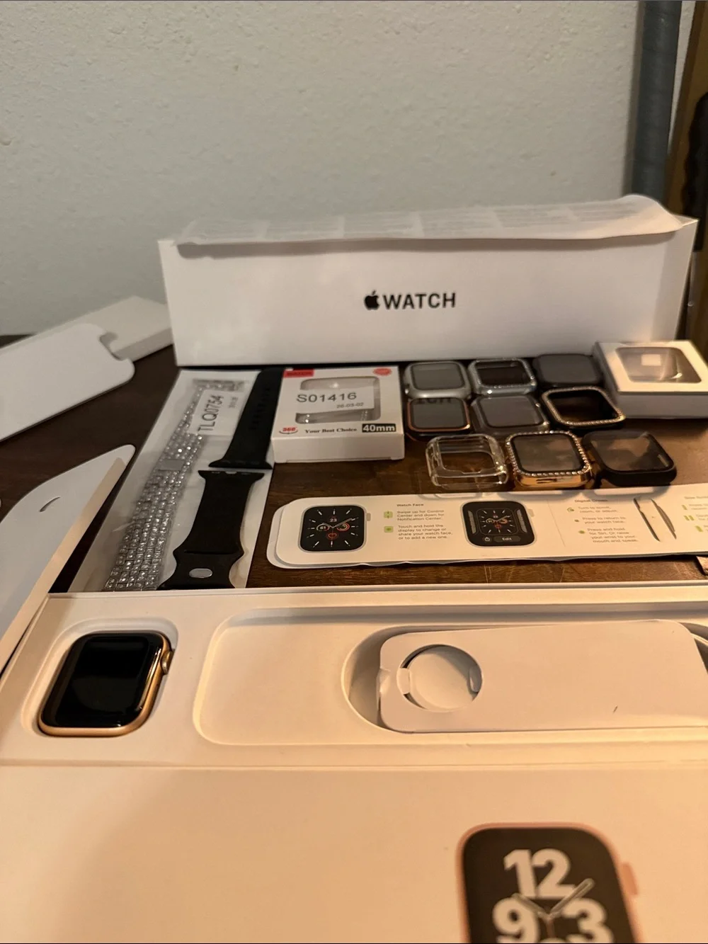 Apple Watch SE in Original Box w Charger and Band plus accessories